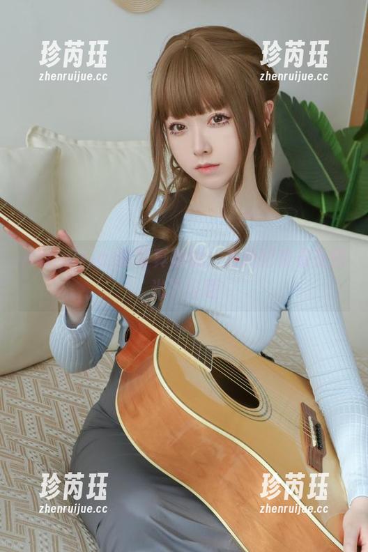 Asagiriai的写真时刻：当风纪委员在阳光下闪耀