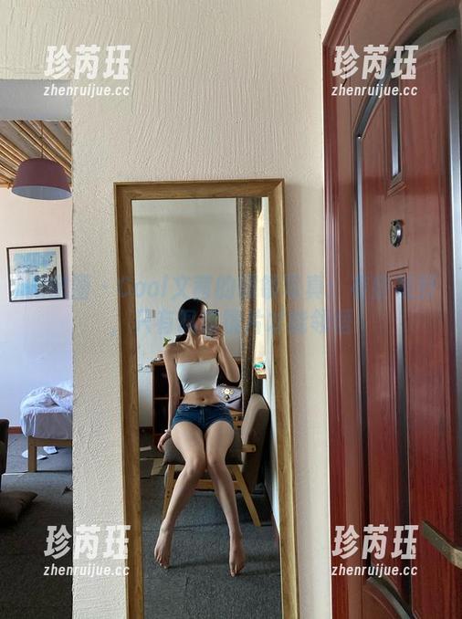微密圈 - Cool文茜的眼镜写真：有些视野，只有佩戴镜片才能领悟