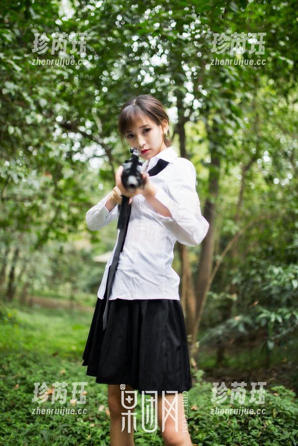 GIRLT果团网 - 放松心情，跟着小九九一同畅游海边写真全集