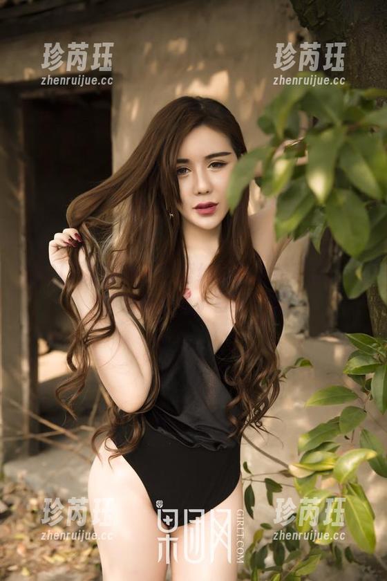 GIRLT果团网 - 王语纯的职业装写真：一秒穿越职场小白的幻想