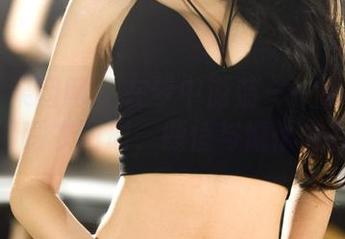 GIRLT果团网 - 在梦中游荡——裴希西的高清睡衣图册，颜值与慵懒并存！