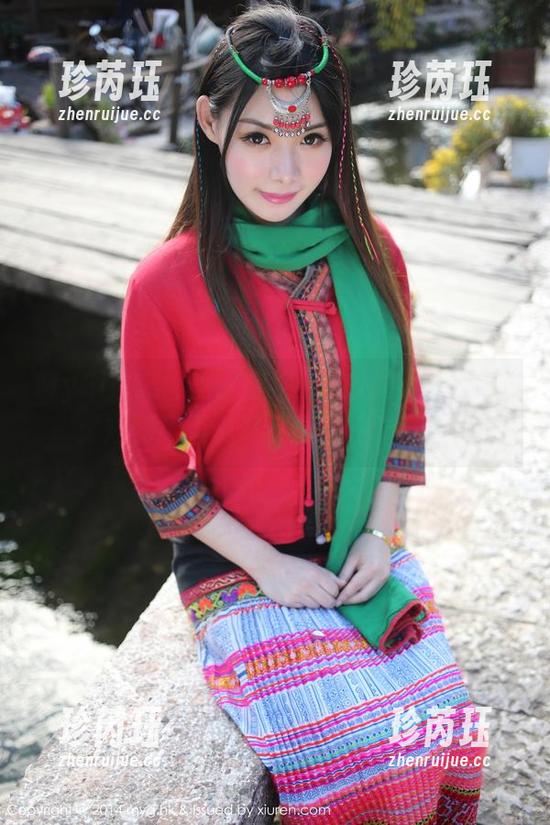 MyGirl美媛馆 - 套图中的刘雪妮Verna：短裙风情，忍不住想多看两眼！