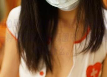 ROSI的黑色长筒丝袜作品，真是让人置身于一种难以言喻的氛围中，不知道自己在想什么。