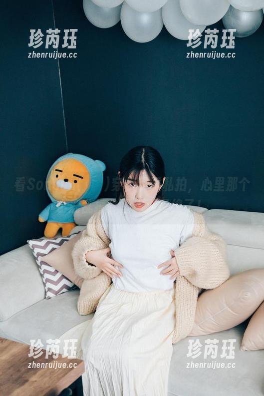 看Sonson(손손)穿水手服私拍，心里那个小鹿乱撞，图包真是绝了！