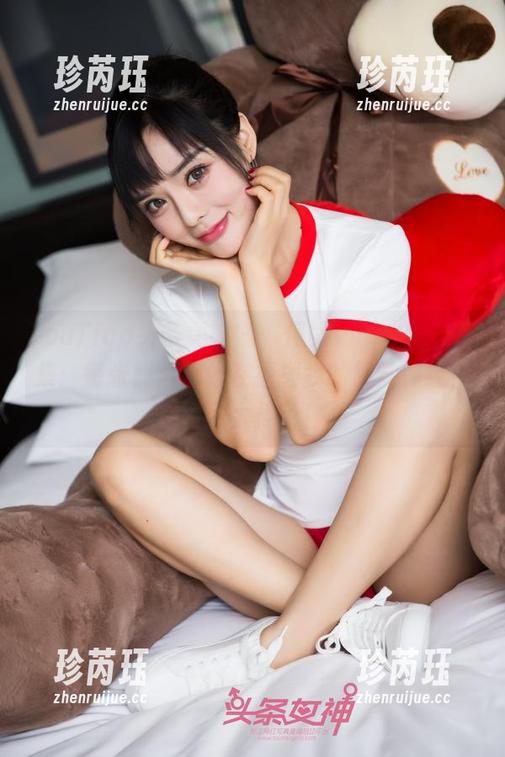TouTiao头条女神 - “何娇娇”少女作品集：每张照片都像在撩拨我的视觉神经，资源太棒了！