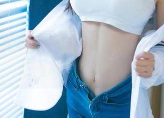 UGirls尤果网 - 精选欣杨Kitty黑色图包，这画风简直诡异又迷人