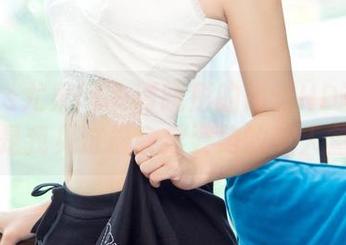UGirls尤果网 - 谭晓彤的海边HD写真：这是我见过最会摆姿势的美人鱼！