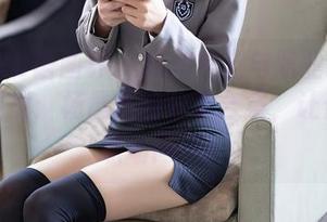 XIAOYU语画界 - 黑丝美腿与职业制服的神奇碰撞：杨晨晨的分享合集，让你美丽职场同行！