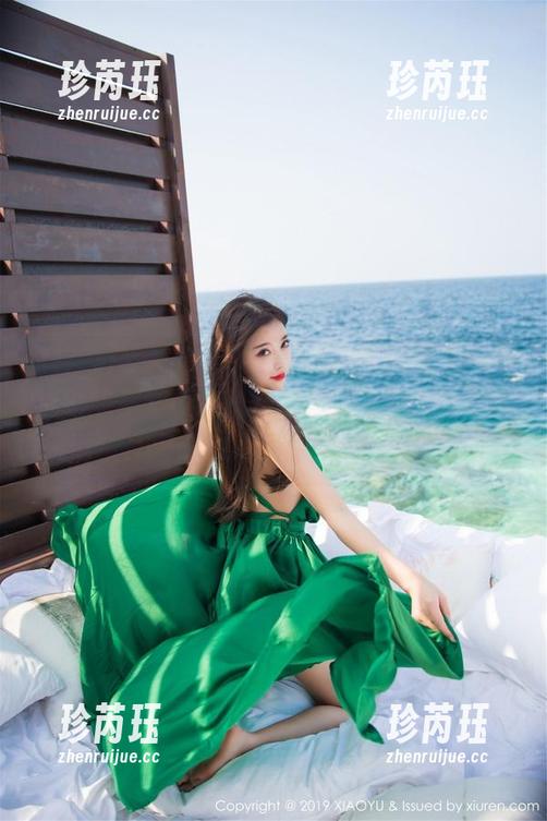 XIAOYU语画界 - 想要修长美腿的穿搭灵感？快来看看杨紫嫣的高清图包，都市风格即刻get！
