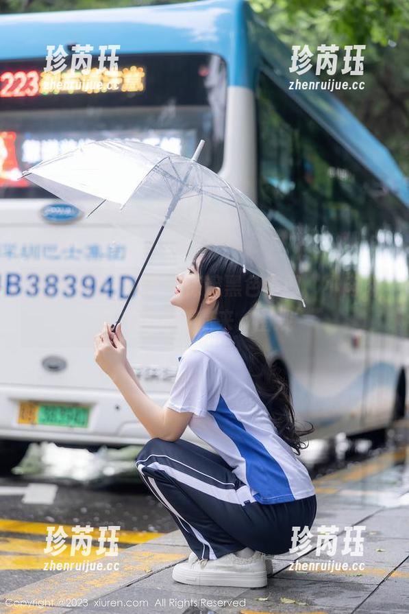 Xiuren秀人网 - 深邃黑色套图，小肉肉咪在这儿等你来‘围观’