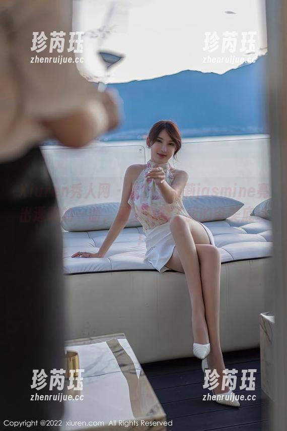 Xiuren秀人网 - 看！小茉莉jasmine亮出透明的一面，原图暴露了我的审美底线！