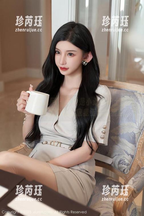 Xiuren秀人网 - 下载是小逗逗护士图包：真心希望这包能治愈我工作的疲惫。