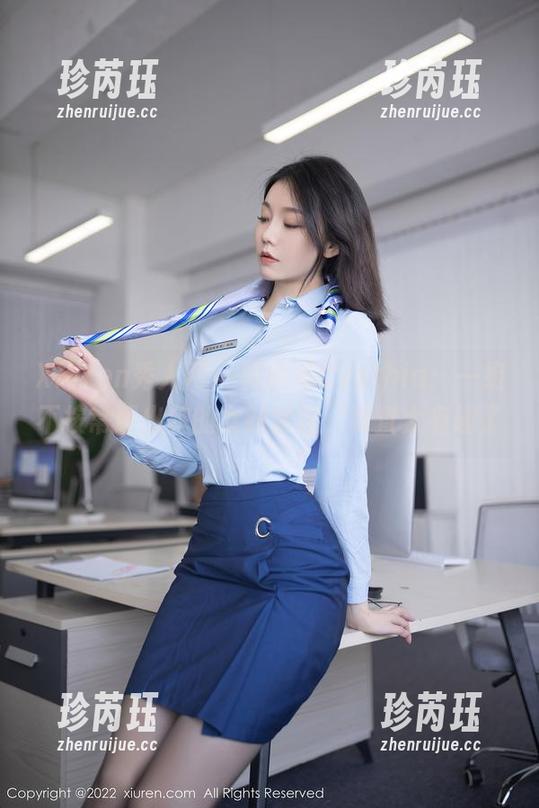 Xiuren秀人网 - 杨紫嫣Cynthia：一组不按常理出牌的女孩套图，简直太有趣了