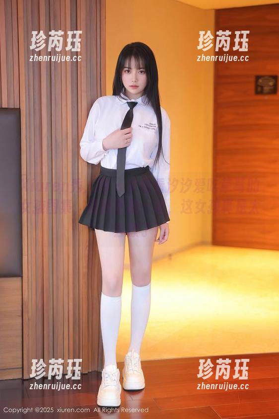 Xiuren秀人网 - 来看看汐汐爱吃草莓的女孩图集，最新更新…唉，这女孩真是太会撩了！