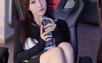 Xiuren秀人网 - 天台上的沫晓伊baby图包更新，谁会想到自拍能有那么多楼下的看客！