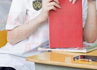 Xiuren秀人网 - 这不是海滩，这是赤间菀枫的比基尼写真集：看她如何把沙滩变成了聚光灯！