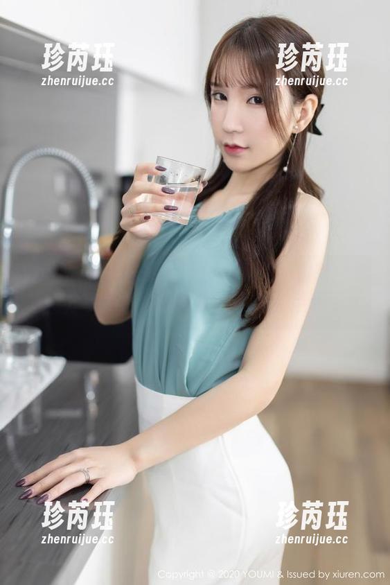 YouMi尤蜜荟 - 女王谭小灵的魅力写真合集，分享她的闪亮时刻，不看会后悔哦！