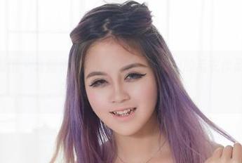 YouWu尤物馆 - 最新快报：孟狐狸FoxYini的毛衣作品，时而温暖，时而挑衅，竟无法直视。
