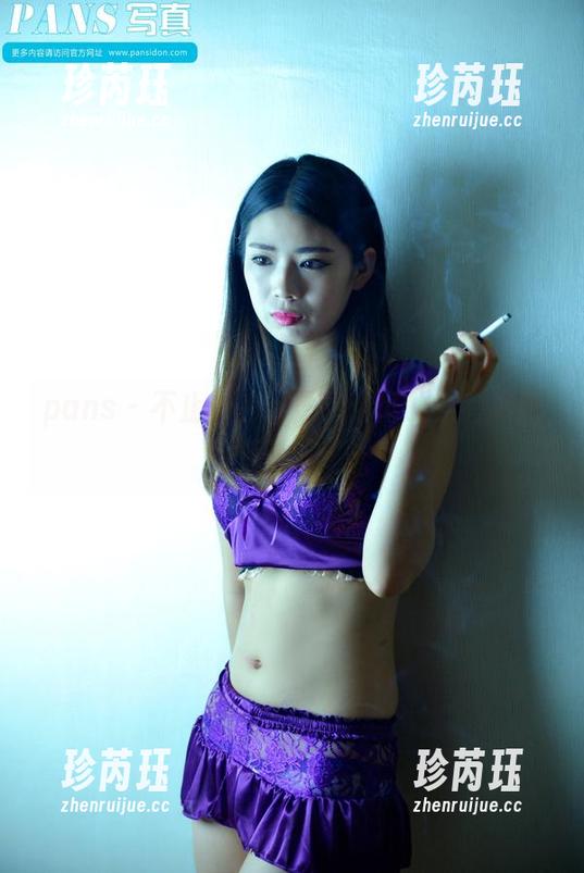 pans - 不止白色：探寻蕾蕾的所有资源，惊喜多多！