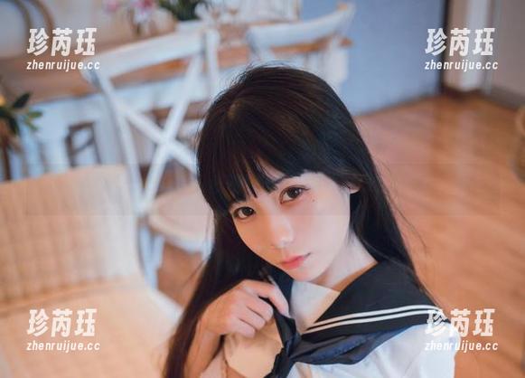 最新！usejan蓝蓝白衣竞泳，水中小仙女上线
