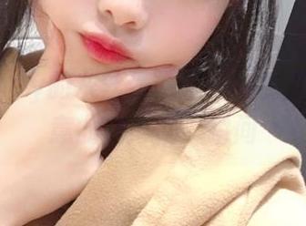 在Wendy的灰丝作品里，找到那个不经意的‘心动’瞬间