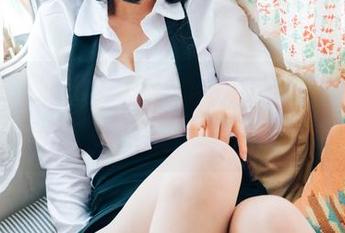 美图来袭！yeeun孙乐乐的复古游戏女孩，满屏青春！