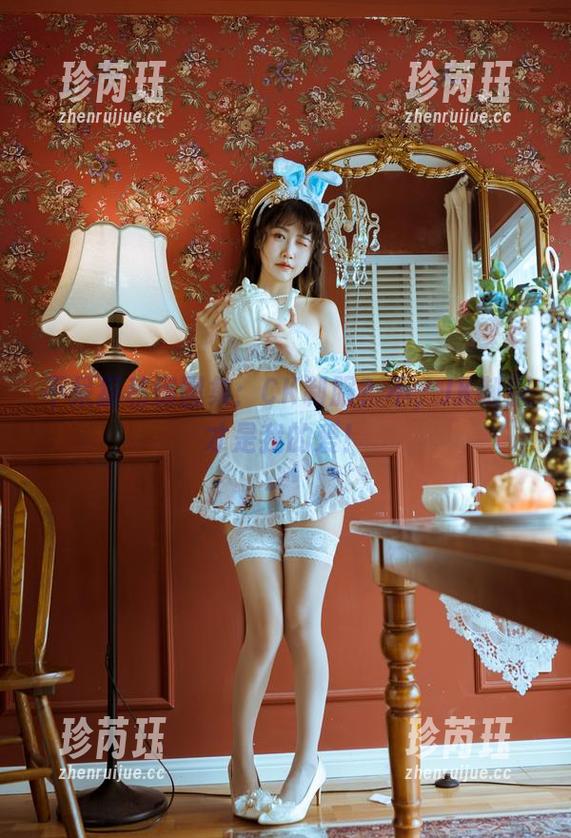 不呆猫私房图集：CK制服？不，JK制服才是我的爱！