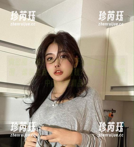 微密圈 - 哇！新发现！于芷晴的裤里丝美图，谁说免费东西不值钱？这绝对是我眼中的人间精品！
