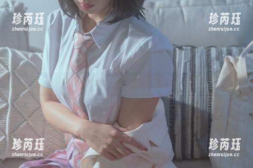 旗袍百合的最新图册，云溪溪好像在逗我，快来围观！