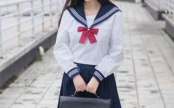 兔玩映画最新的黑色礼服，简直是优雅与诱惑的完美结合