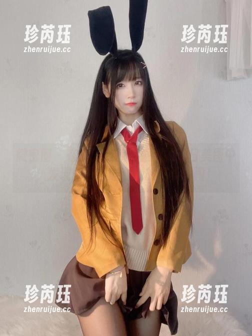 微密圈 - 在十万口草莓粥粥的夏日美图中，发现那些‘酸甜’的温柔瞬间！