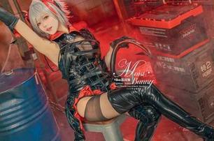 你以为棉袜只会穿？咬人小小兔教你COS的真正意义！