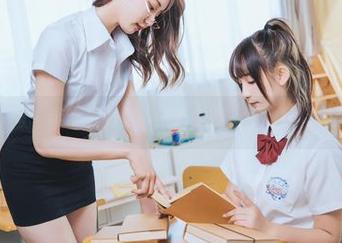 喵糖映画 - 半半子的图集：办公室，真的可以这么美？