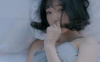 姜仁卿(강인경)的情人节，无圣光也闪耀——这张图片太撩了