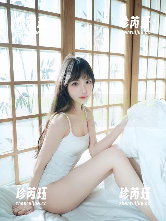 美脚原图合集，小鹿鹿shika到底是怎么练成这一双‘魅力杀鱼’的？