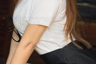 尤果网 - 佟蔓带你穿梭校园：这里的写真资源超乎想象！