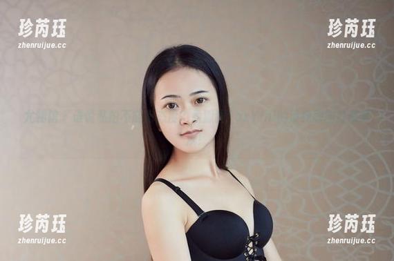 尤物馆 - 谁说私拍不能有态度？孟狐狸FoxYini的清纯原图打破常规！