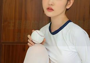 尤蜜荟 - 王雨纯的秘密：最新美图带你直击她的独特魅力！