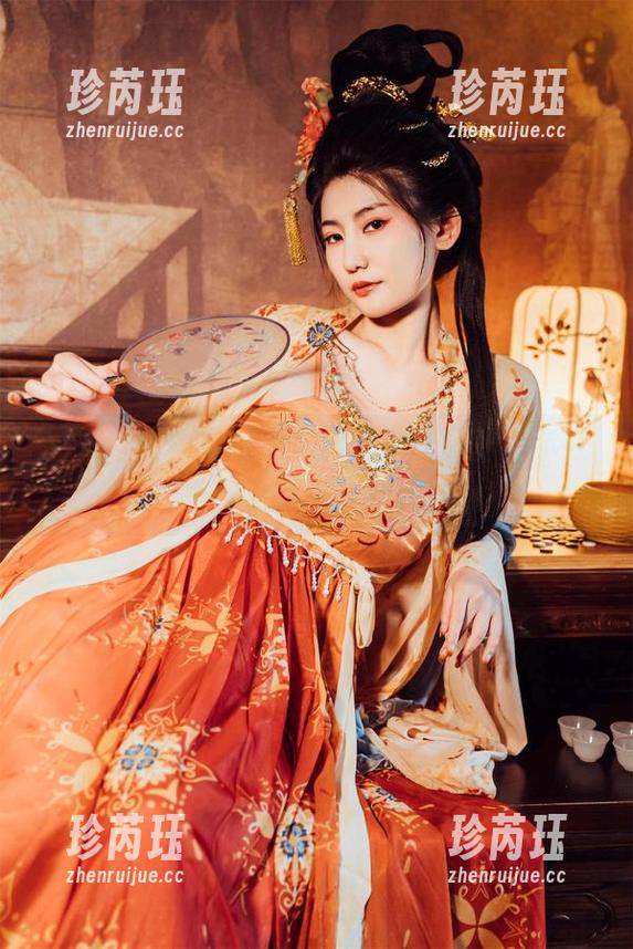 潮流进驻，星澜是澜澜叫澜妹呀的约尔红毛衣美图更新简直让人傻眼！
