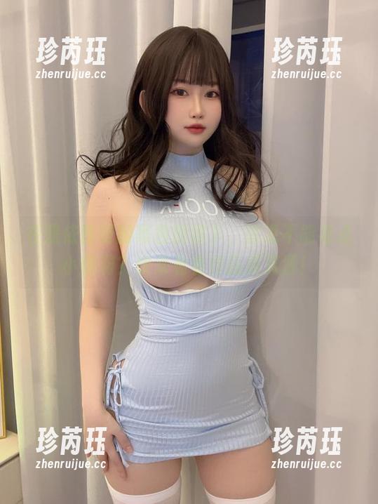 在是依酱呀的黑色旗袍下，谁说不能有点小情调？快来看看作品集资源！