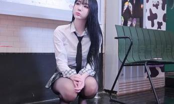 普美(bomi)教室：最新cos，感觉能把空气都点燃了