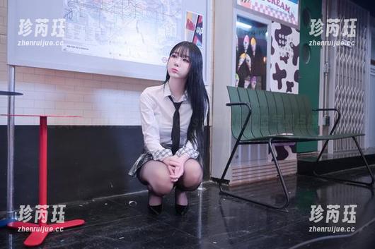 普美(bomi)教室：最新cos，感觉能把空气都点燃了