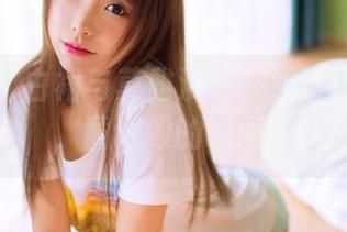果团网 - 白裙与莫雅淇：在线带你看原图，童话般的瞬间！