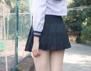 梦丝女神 - 跟随晓晓，最新户外图集让你心跳加速，准备好了吗？