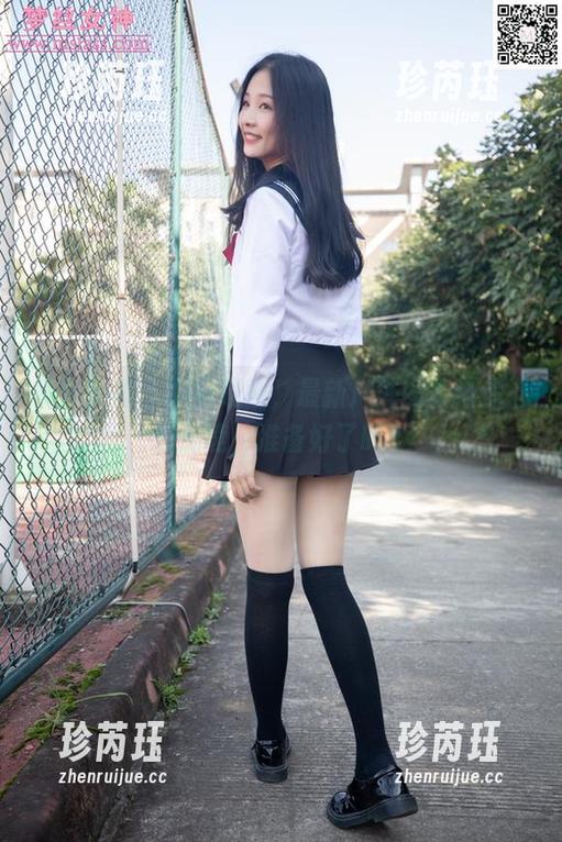 梦丝女神 - 跟随晓晓，最新户外图集让你心跳加速，准备好了吗？