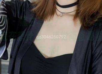 梦丝女神 - 黑白写真？玥玥真会玩，想知道她到底在想什么，感觉简直是看不懂的艺术！