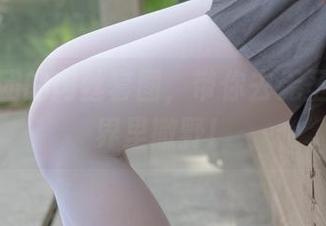 森萝财团的肉丝套图，带你去无圣光的世界里撒野！