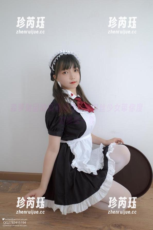 森萝财团的精选图包，让肉丝少女带你度过清凉一夏