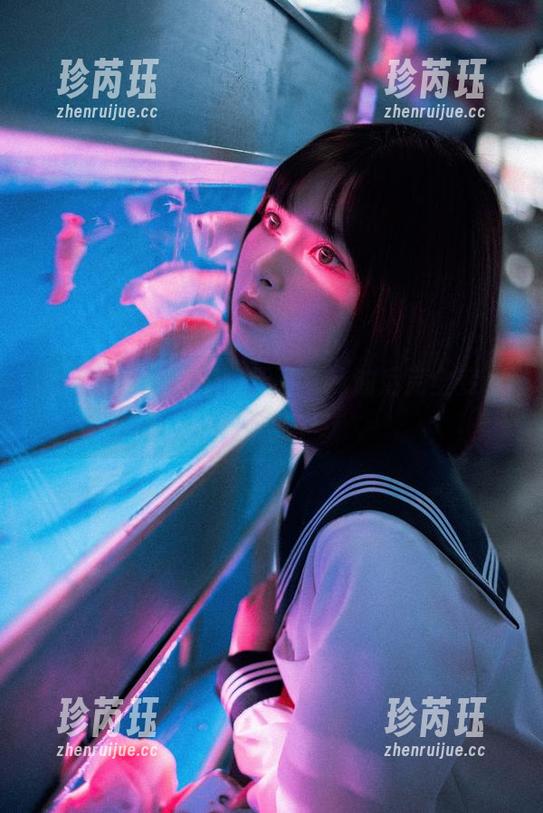 私房写真中的河豚抚子，抹油后完全变了一个人！
