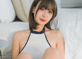 抱歉，我又把浅安安的奶牛写真全部存进网盘了，可以算是收藏爱好者了吧？